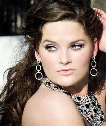 Whitney Thompson Verified Contact Details ( Phone Number, Social Profiles) | Profile Info